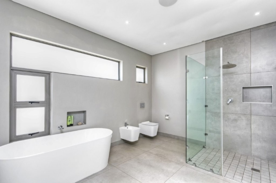 4 Bedroom Property for Sale in Sunset Acres Gauteng