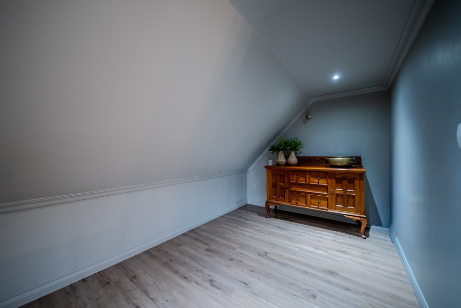 3 Bedroom Property for Sale in Faerie Glen Gauteng