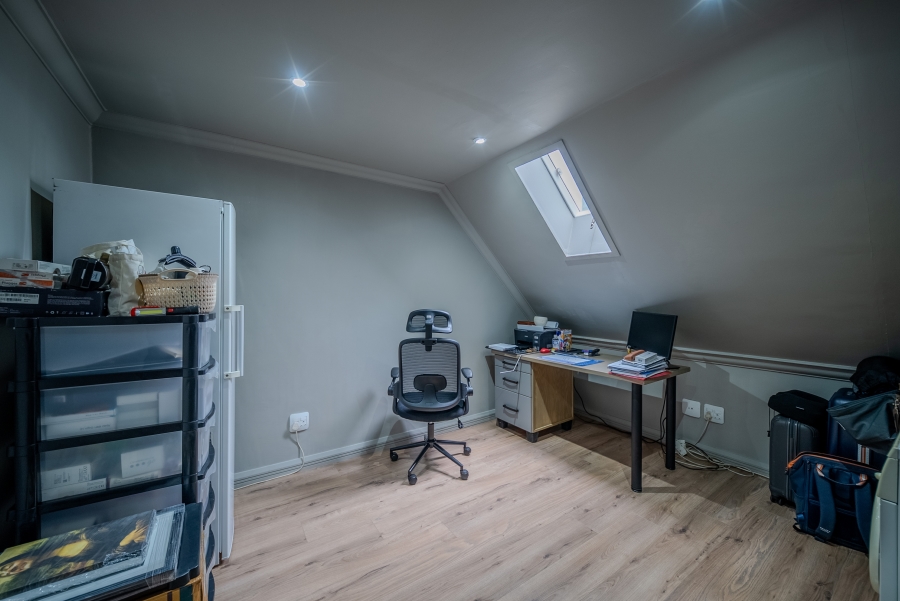 3 Bedroom Property for Sale in Faerie Glen Gauteng