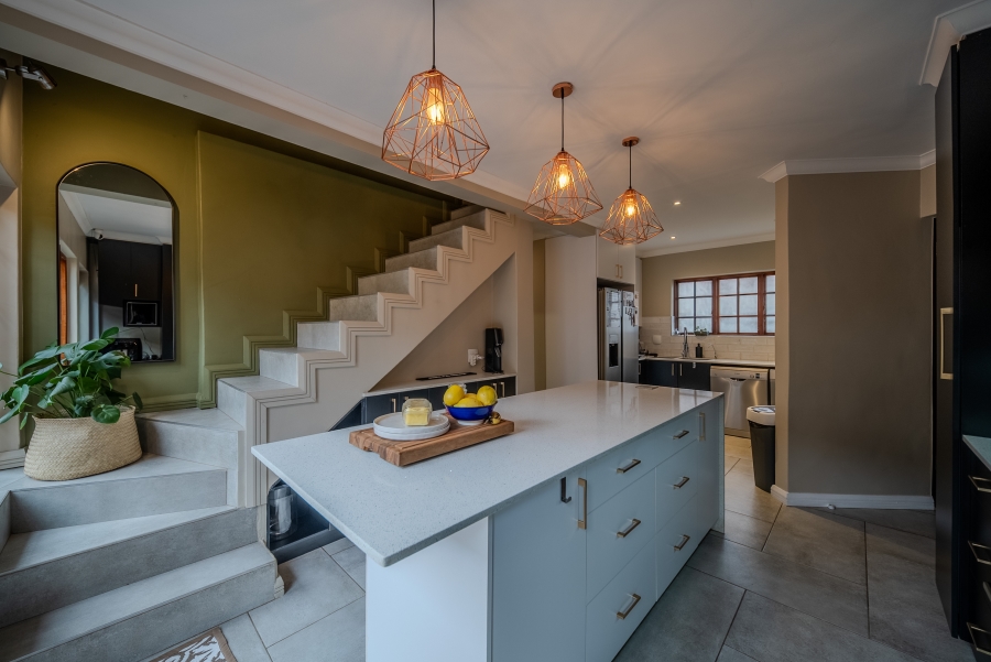 3 Bedroom Property for Sale in Faerie Glen Gauteng