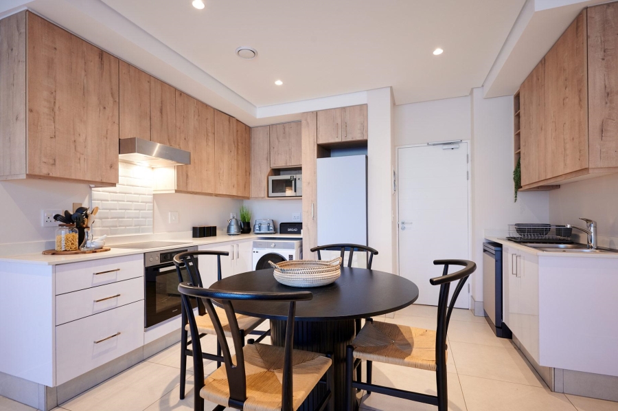 To Let 2 Bedroom Property for Rent in Hurlingham Gauteng