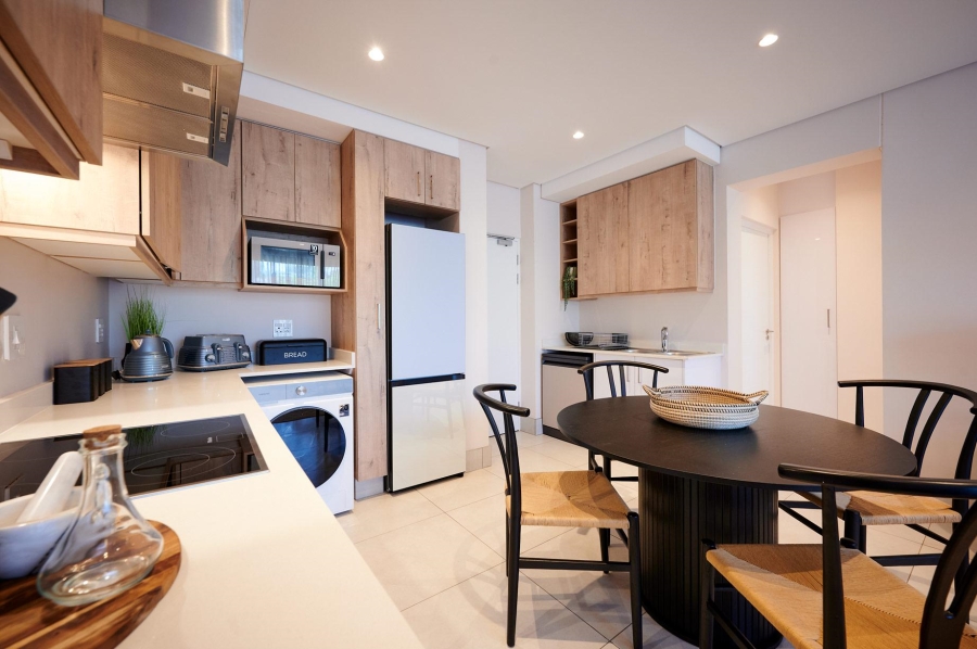 To Let 2 Bedroom Property for Rent in Hurlingham Gauteng