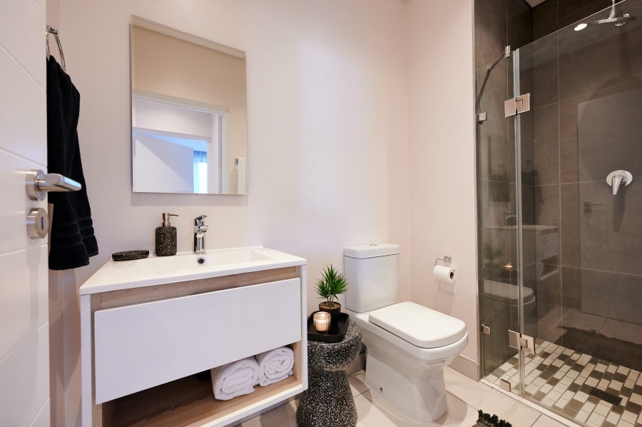 To Let 2 Bedroom Property for Rent in Hurlingham Gauteng