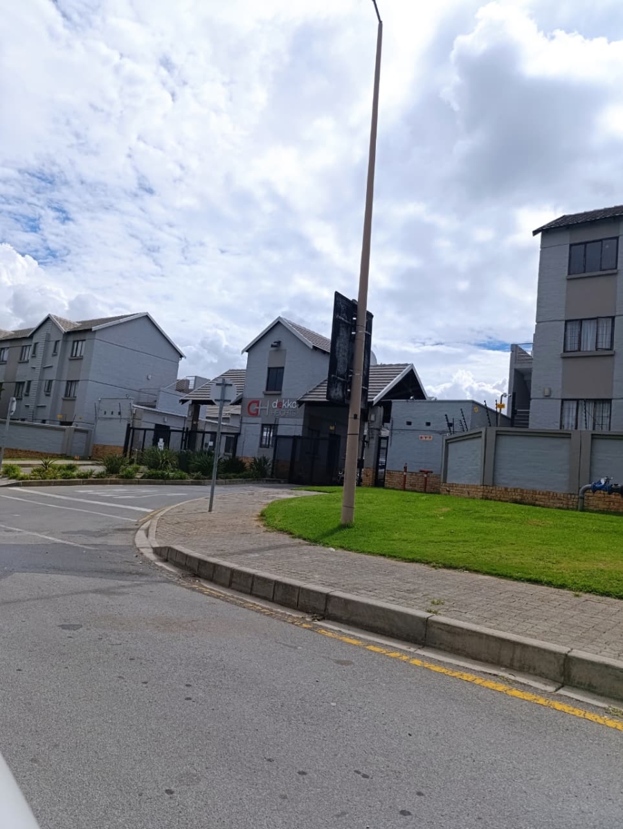 1 Bedroom Property for Sale in Halfway Gardens Gauteng