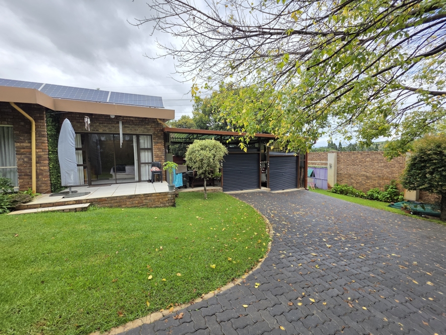 4 Bedroom Property for Sale in Moreleta Park Gauteng