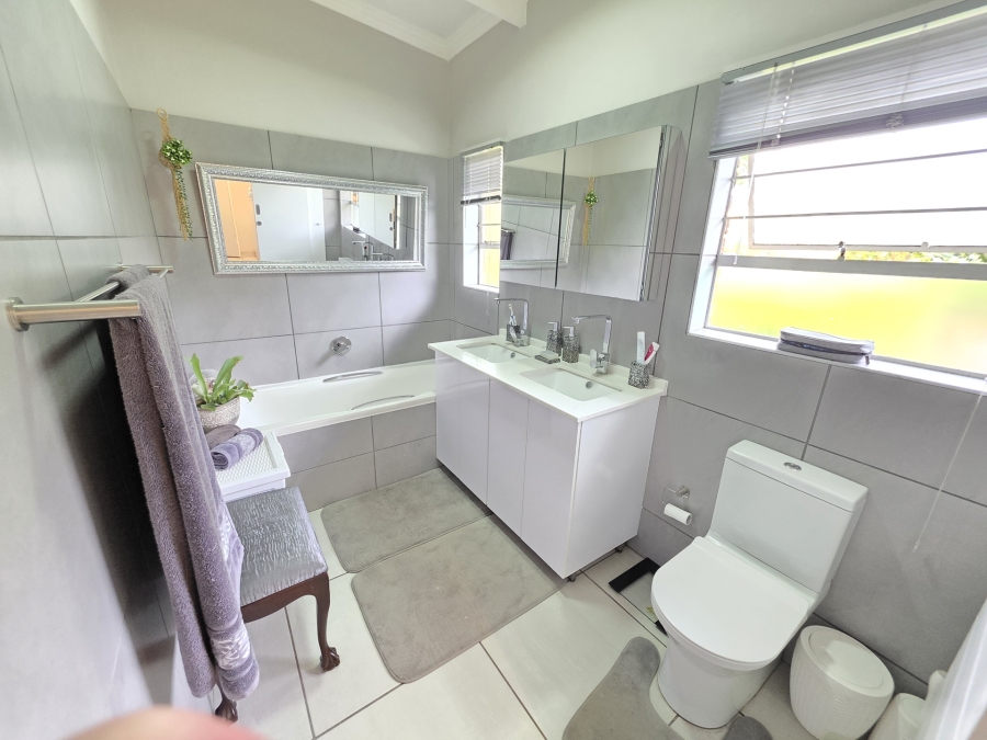 4 Bedroom Property for Sale in Moreleta Park Gauteng