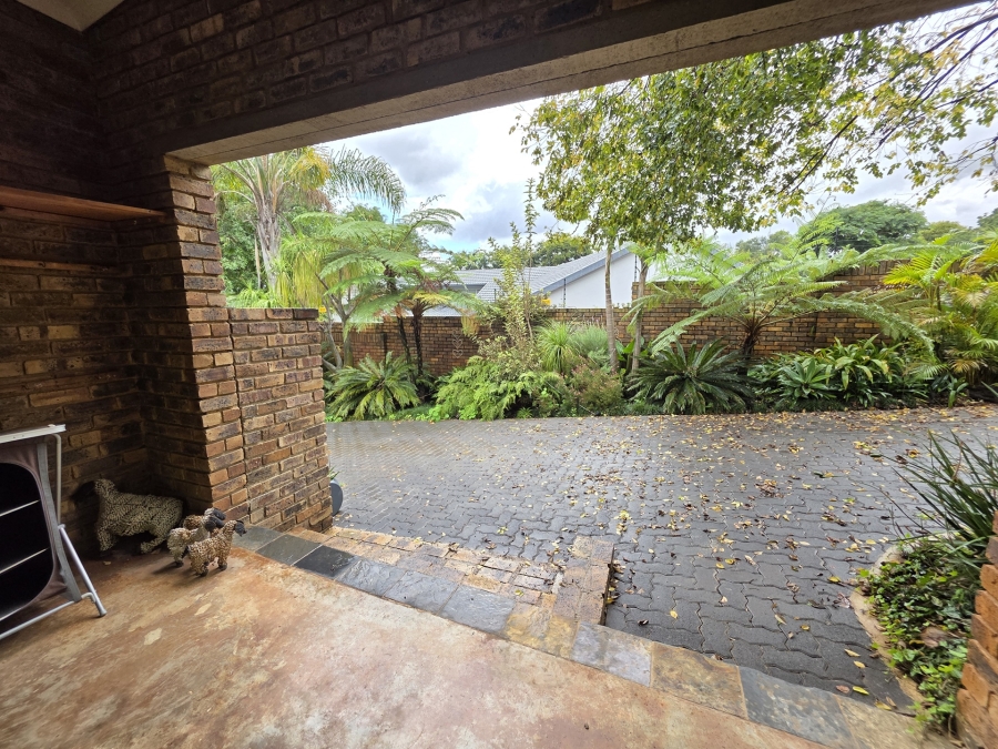 4 Bedroom Property for Sale in Moreleta Park Gauteng