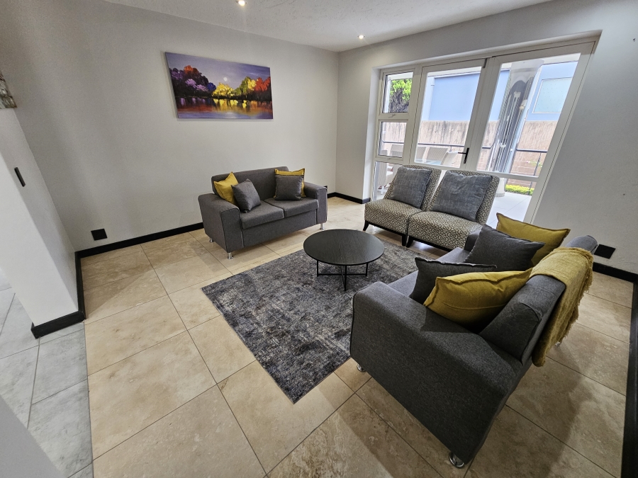 To Let 4 Bedroom Property for Rent in Sandhurst Gauteng