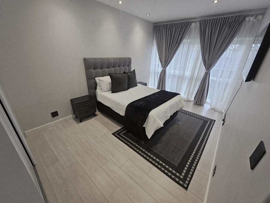 To Let 4 Bedroom Property for Rent in Sandhurst Gauteng