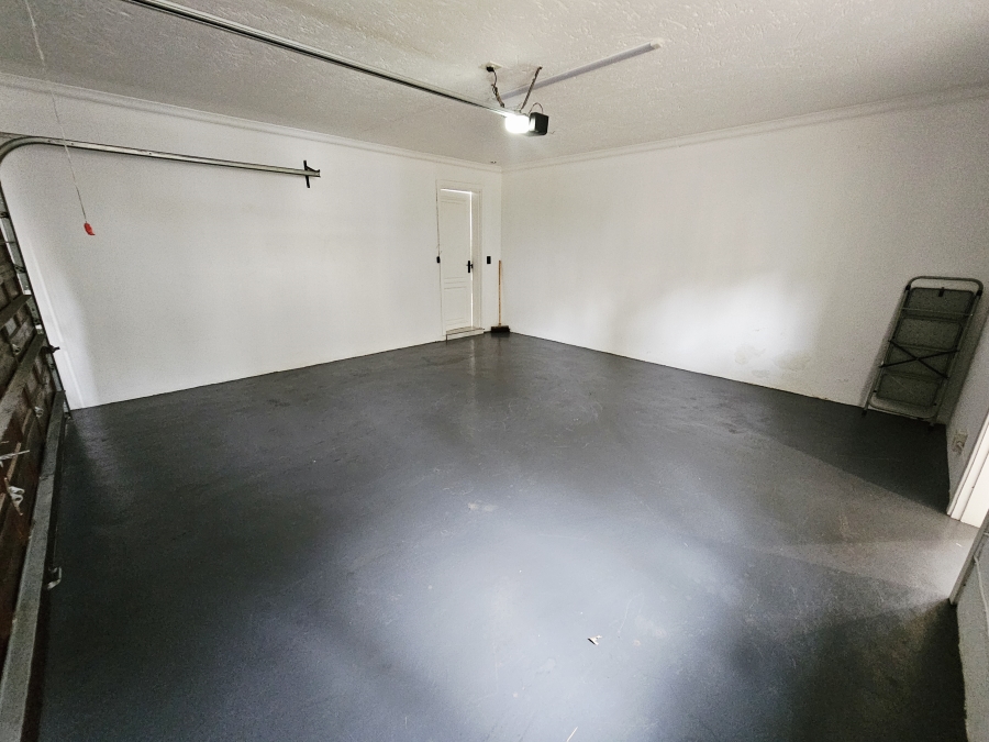 To Let 4 Bedroom Property for Rent in Sandhurst Gauteng