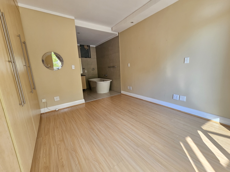 To Let 1 Bedroom Property for Rent in Sandown Gauteng