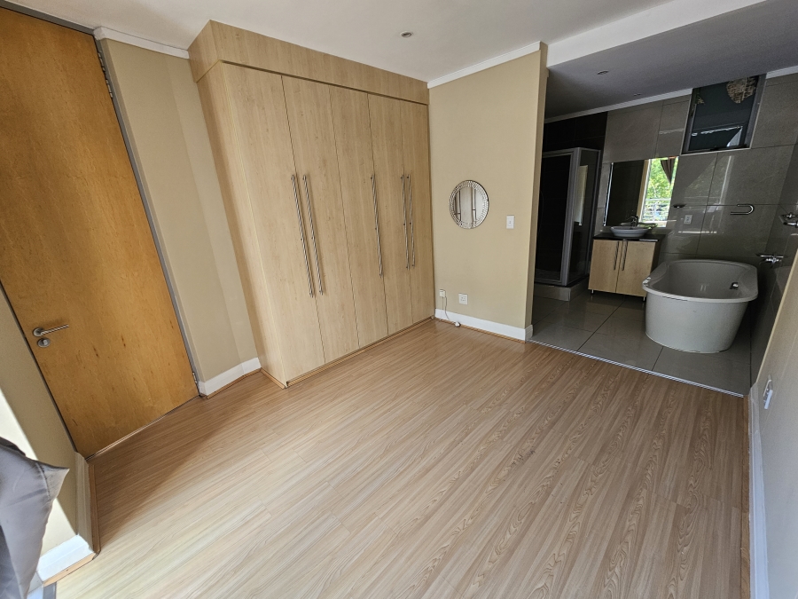 To Let 1 Bedroom Property for Rent in Sandown Gauteng