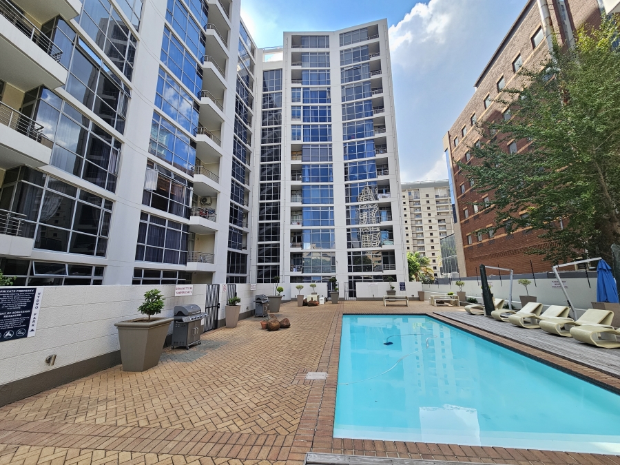 To Let 1 Bedroom Property for Rent in Sandown Gauteng