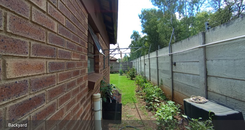 3 Bedroom Property for Sale in Clayville Gauteng