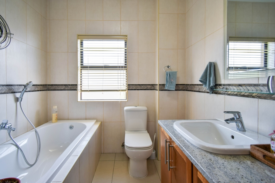 4 Bedroom Property for Sale in Midstream Estate Gauteng