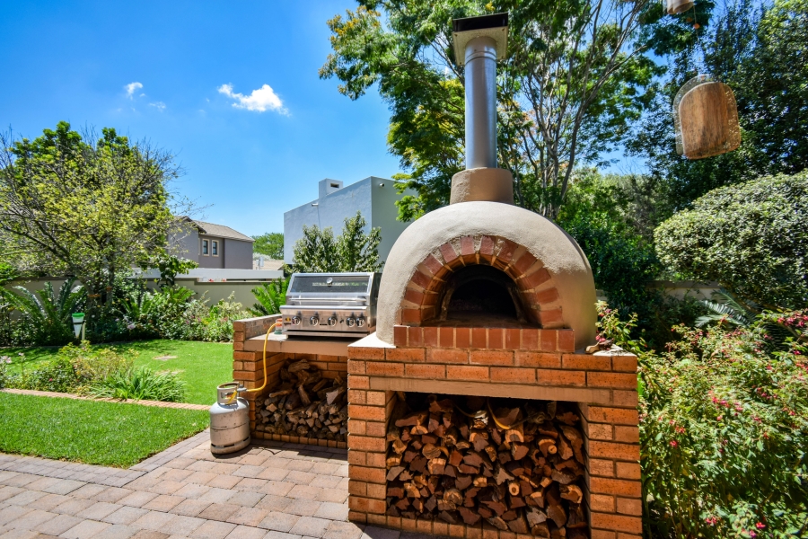 4 Bedroom Property for Sale in Midstream Estate Gauteng