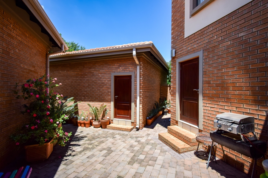 4 Bedroom Property for Sale in Midstream Estate Gauteng