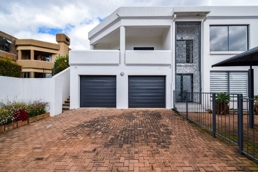 4 Bedroom Property for Sale in Moreleta Park Gauteng