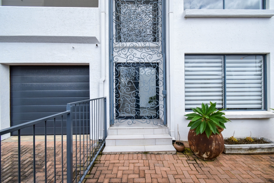 4 Bedroom Property for Sale in Moreleta Park Gauteng