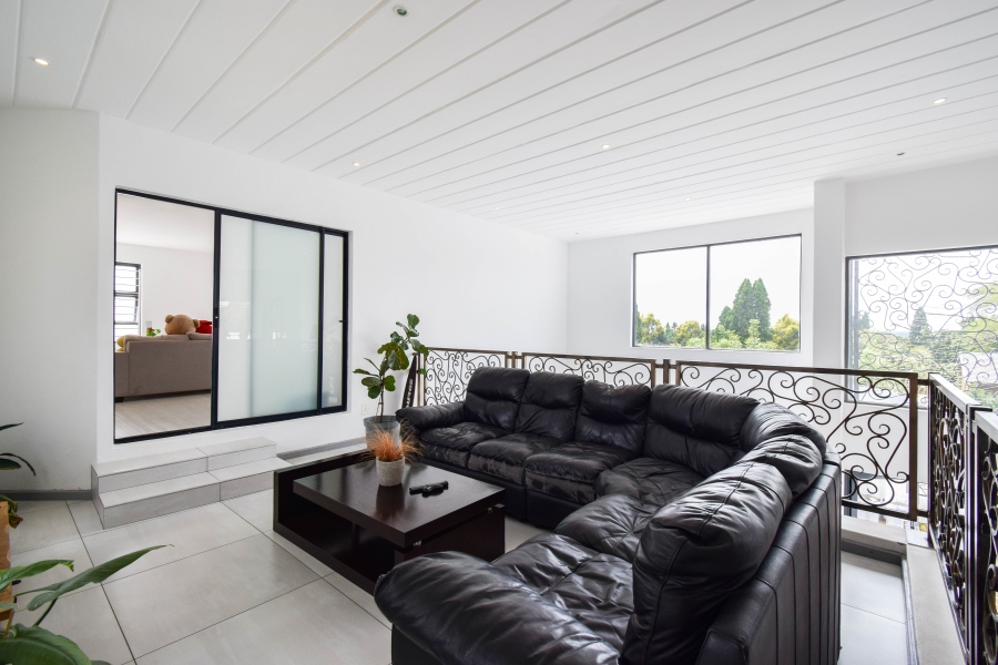 4 Bedroom Property for Sale in Moreleta Park Gauteng