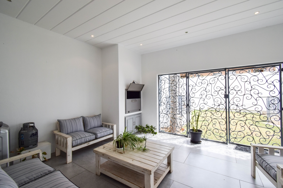 4 Bedroom Property for Sale in Moreleta Park Gauteng