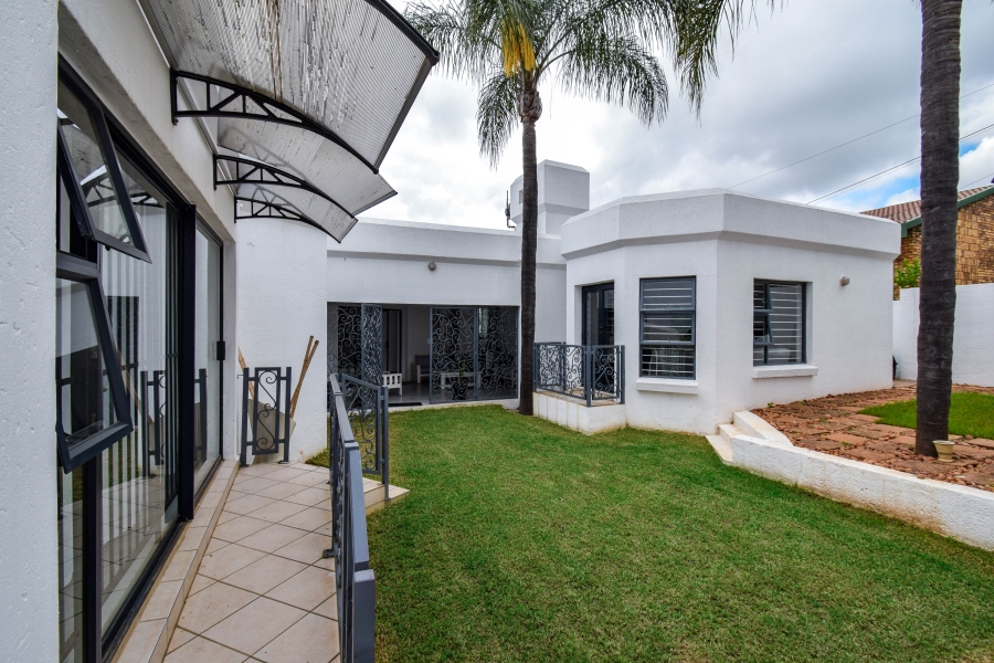 4 Bedroom Property for Sale in Moreleta Park Gauteng