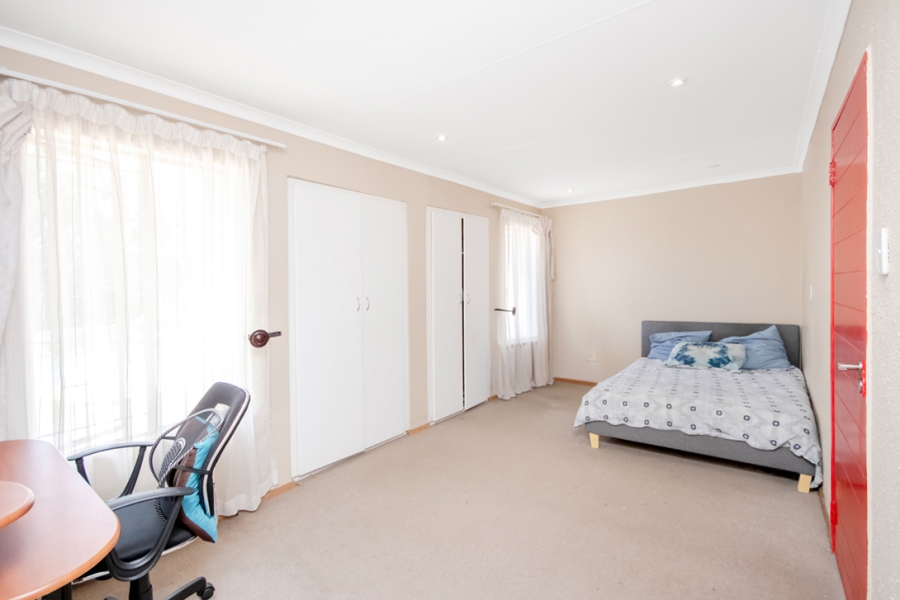 3 Bedroom Property for Sale in Wilgeheuwel Gauteng