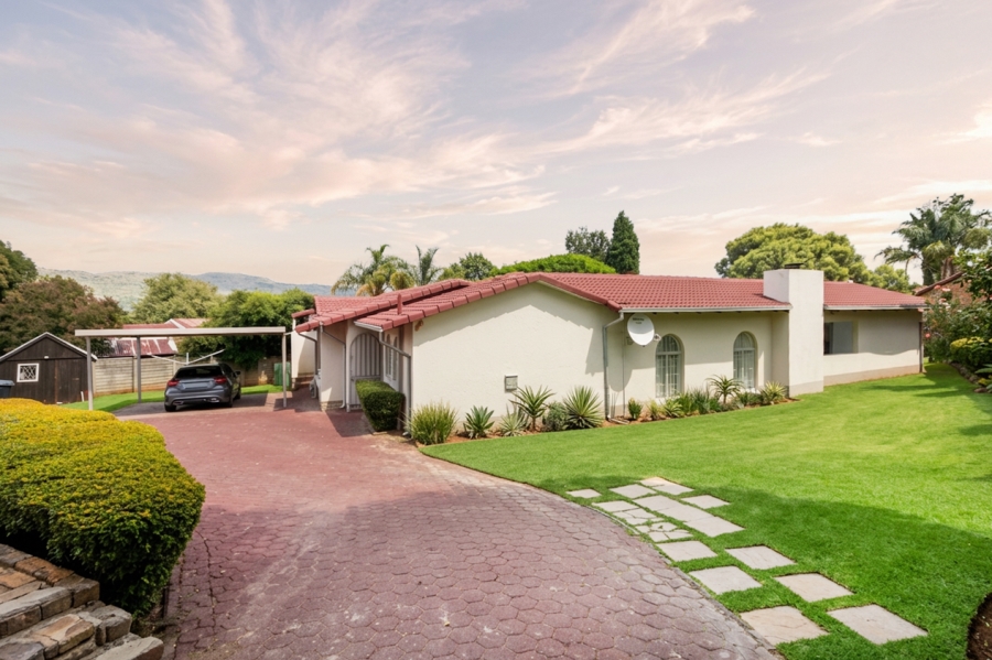 3 Bedroom Property for Sale in Wilgeheuwel Gauteng