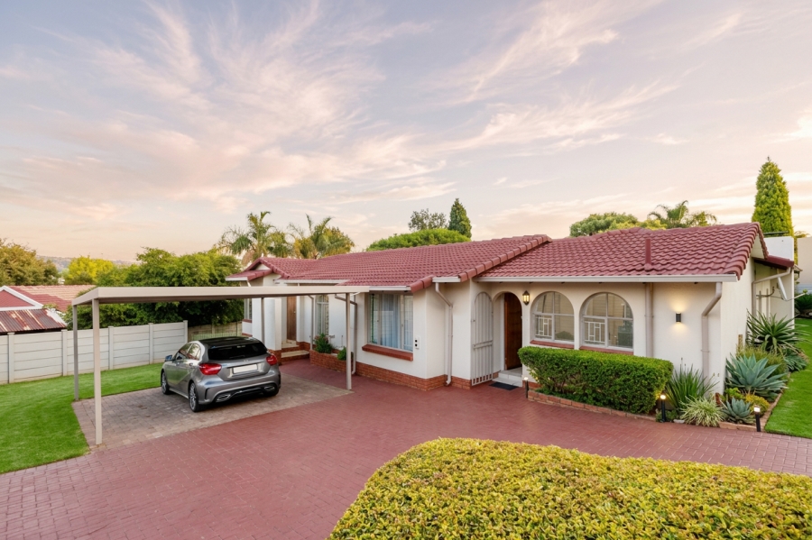 3 Bedroom Property for Sale in Wilgeheuwel Gauteng