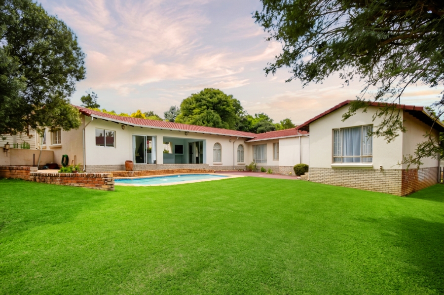 3 Bedroom Property for Sale in Wilgeheuwel Gauteng