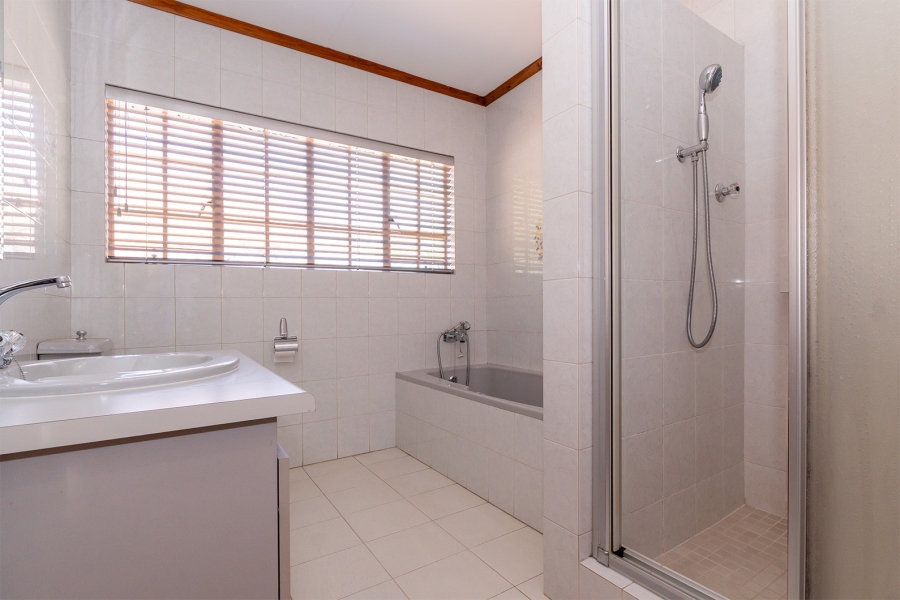 4 Bedroom Property for Sale in Bartlett Gauteng