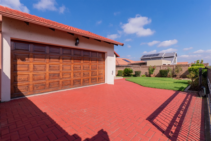 2 Bedroom Property for Sale in Parkrand Gauteng