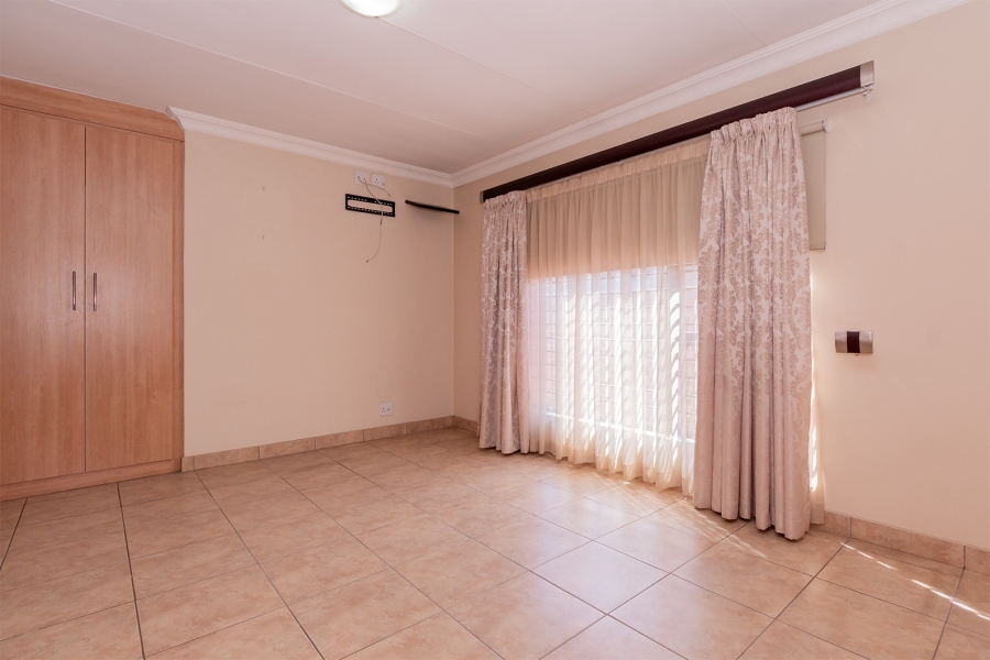 2 Bedroom Property for Sale in Parkrand Gauteng