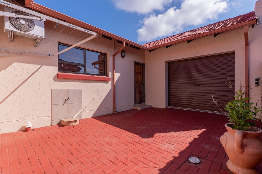 2 Bedroom Property for Sale in Parkrand Gauteng