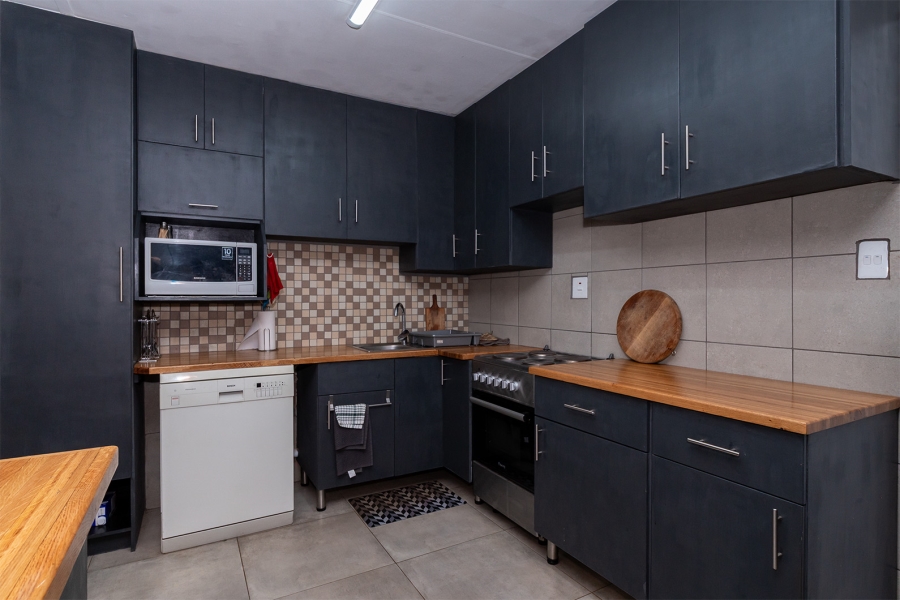 4 Bedroom Property for Sale in Klopperpark Gauteng