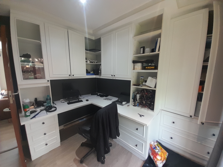 To Let 3 Bedroom Property for Rent in Pierre Van Ryneveld Gauteng