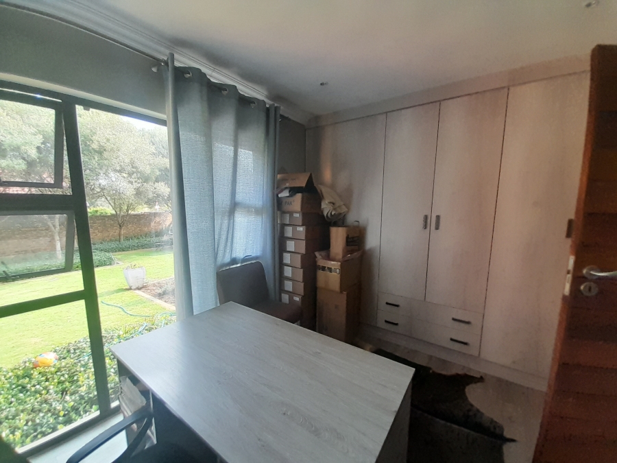 To Let 3 Bedroom Property for Rent in Pierre Van Ryneveld Gauteng