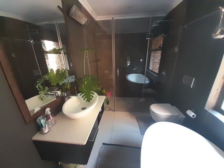 To Let 3 Bedroom Property for Rent in Pierre Van Ryneveld Gauteng