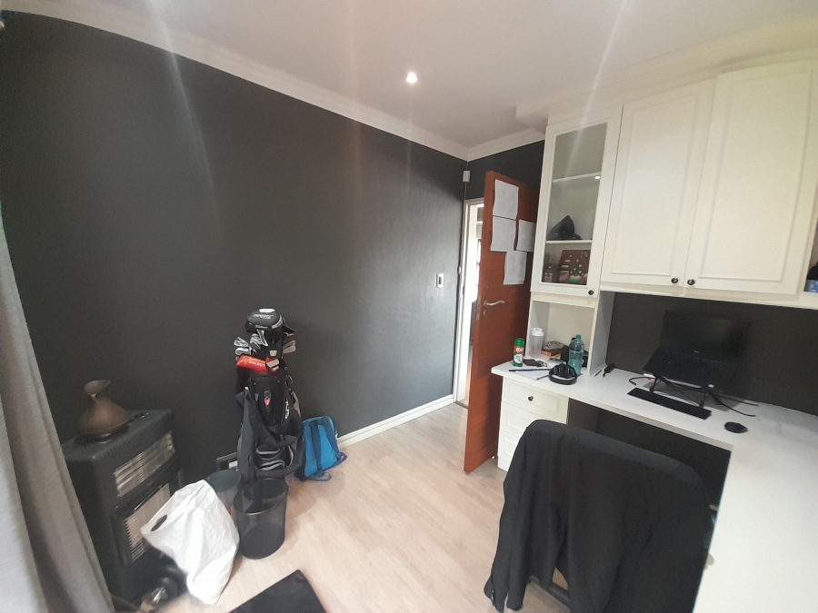 To Let 3 Bedroom Property for Rent in Pierre Van Ryneveld Gauteng