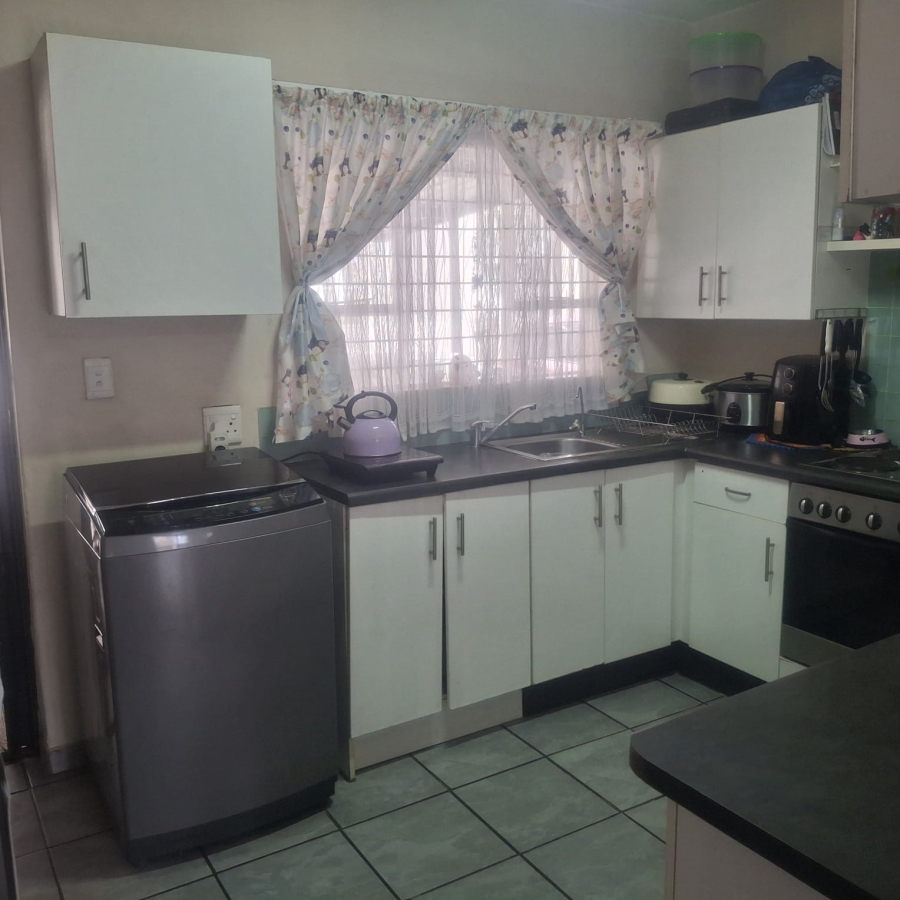 2 Bedroom Property for Sale in Brenthurst Gauteng