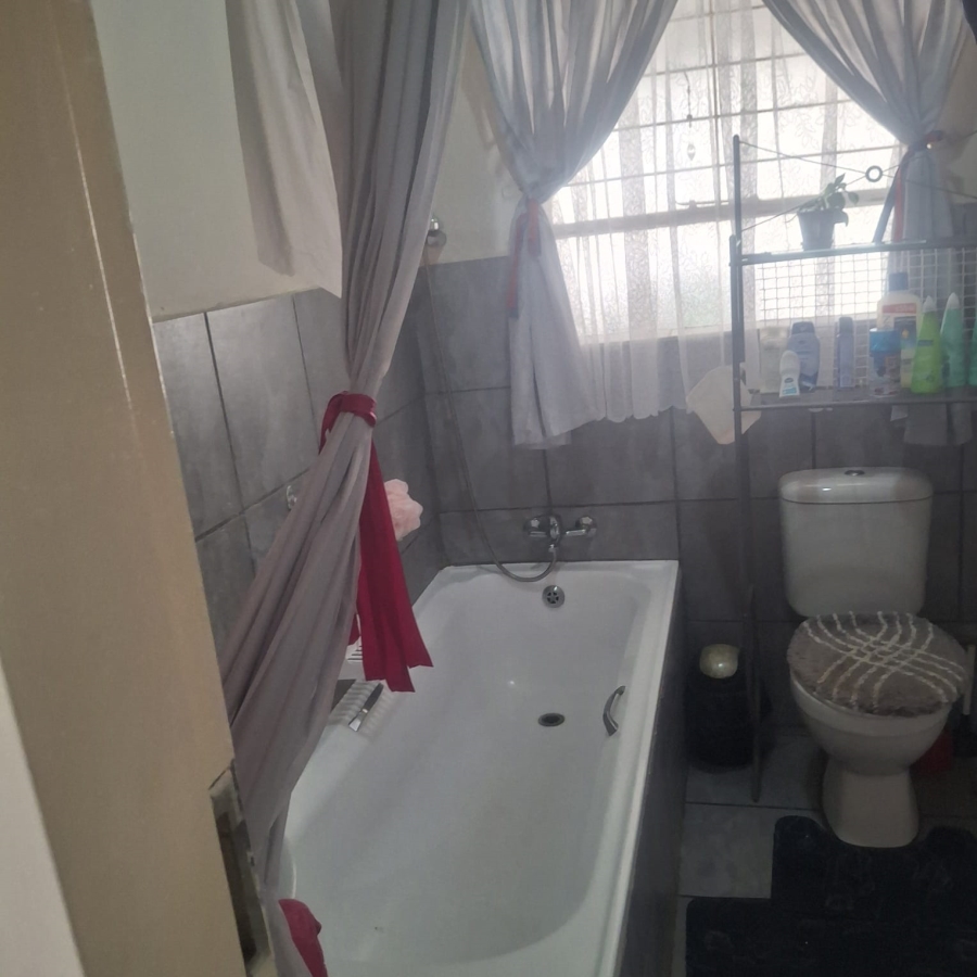 2 Bedroom Property for Sale in Brenthurst Gauteng