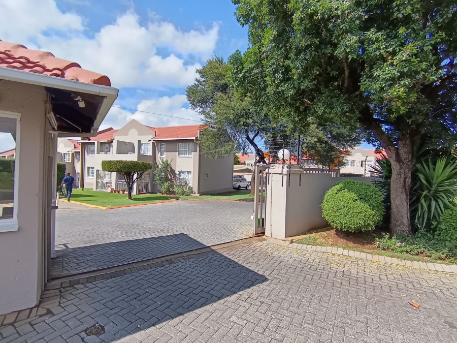 2 Bedroom Property for Sale in Meyersdal Gauteng