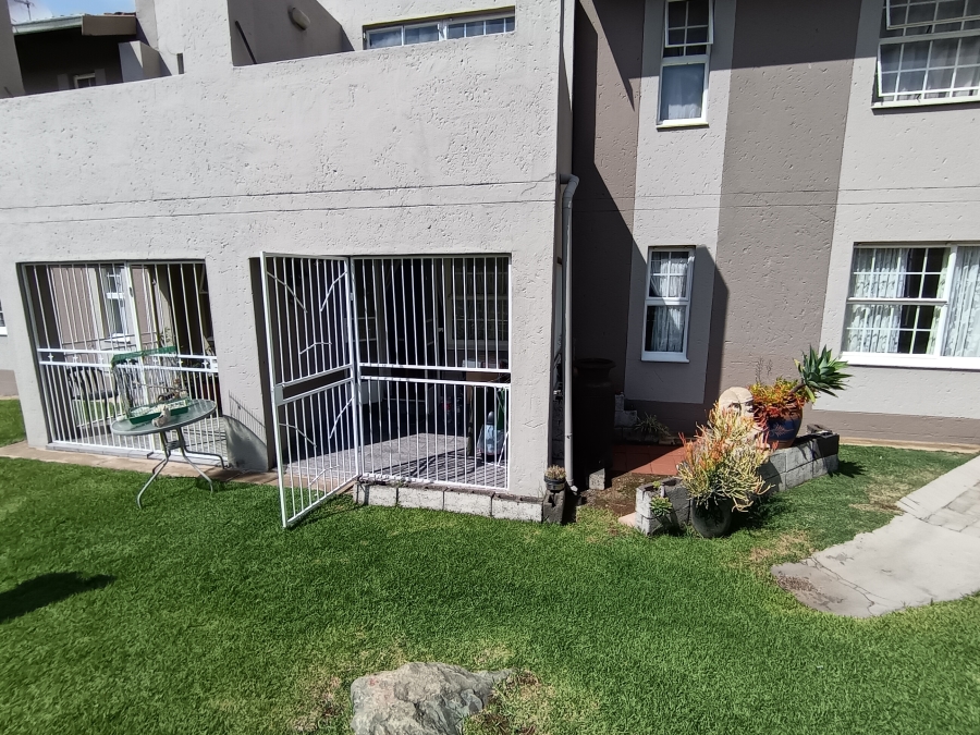 2 Bedroom Property for Sale in Meyersdal Gauteng