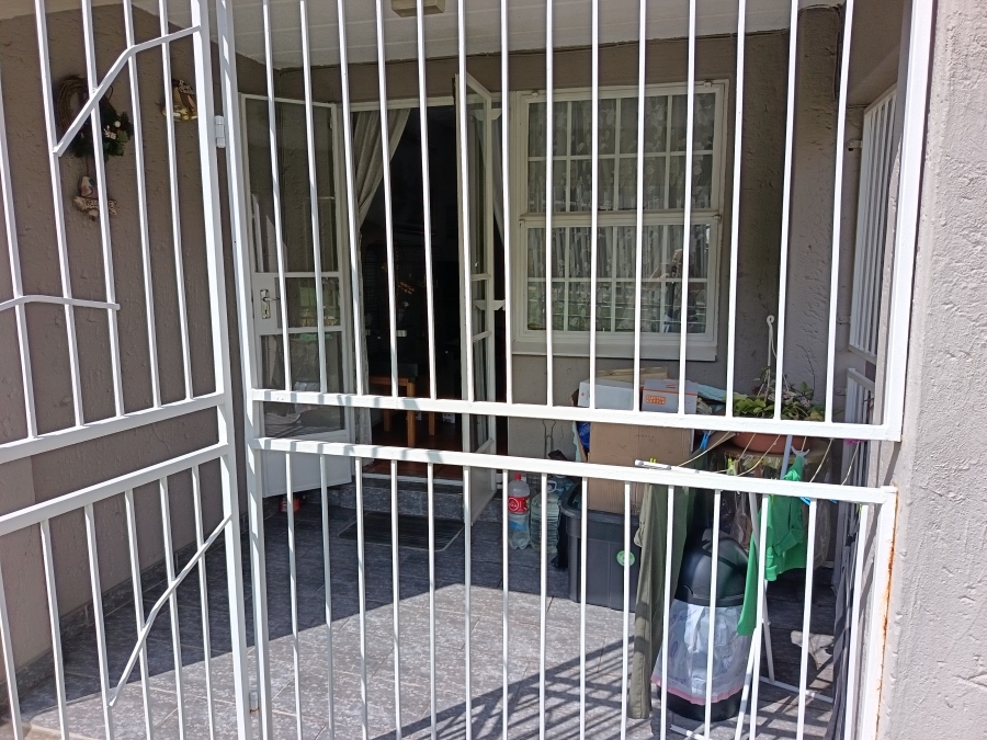 2 Bedroom Property for Sale in Meyersdal Gauteng