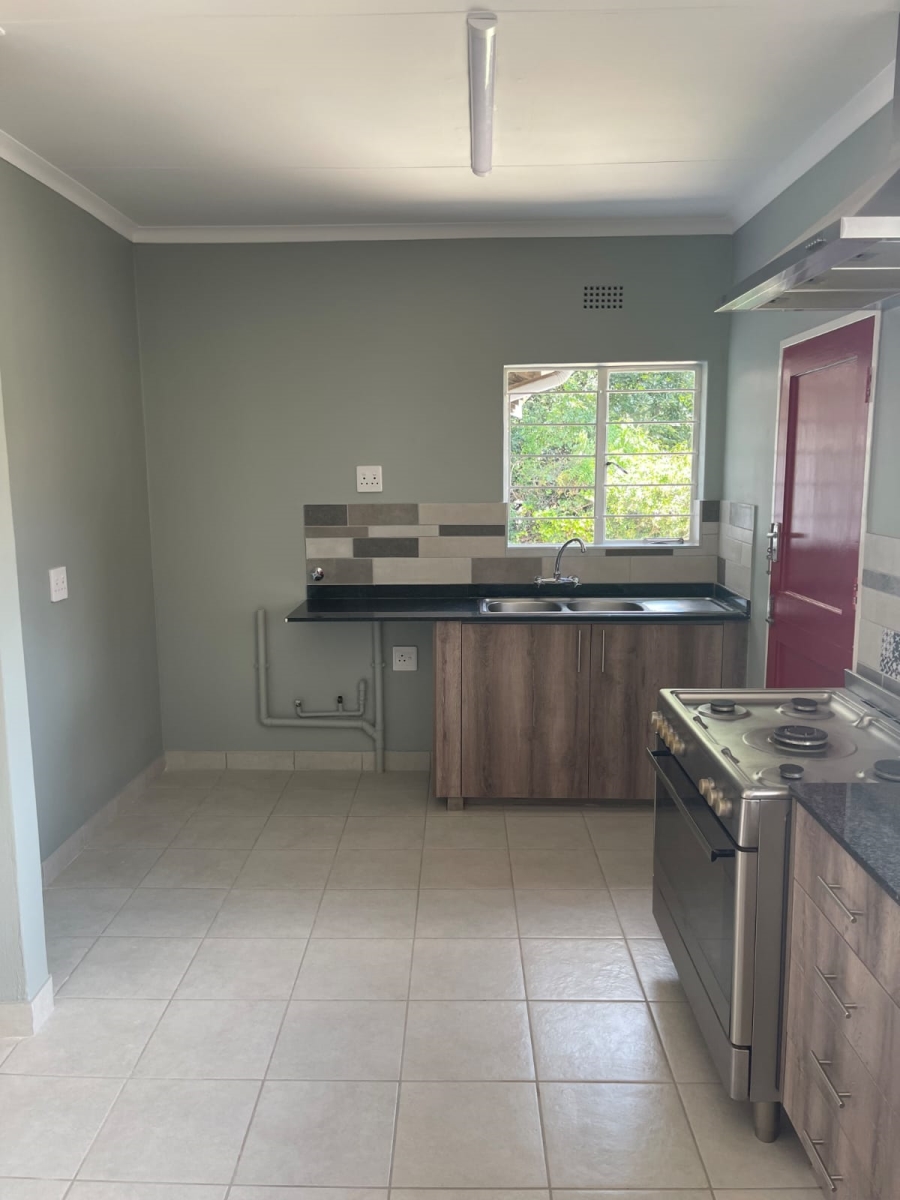 9 Bedroom Property for Sale in Linden Gauteng