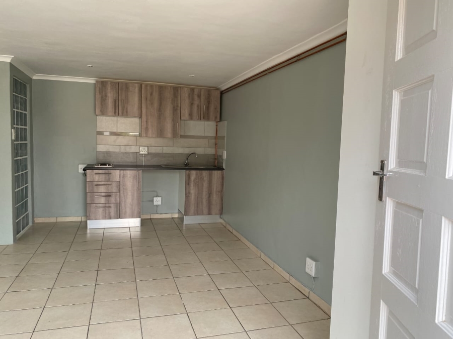 9 Bedroom Property for Sale in Linden Gauteng