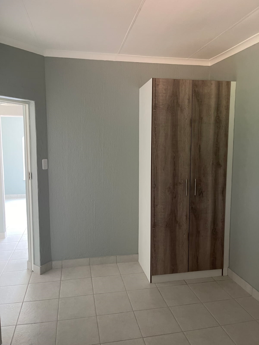 9 Bedroom Property for Sale in Linden Gauteng