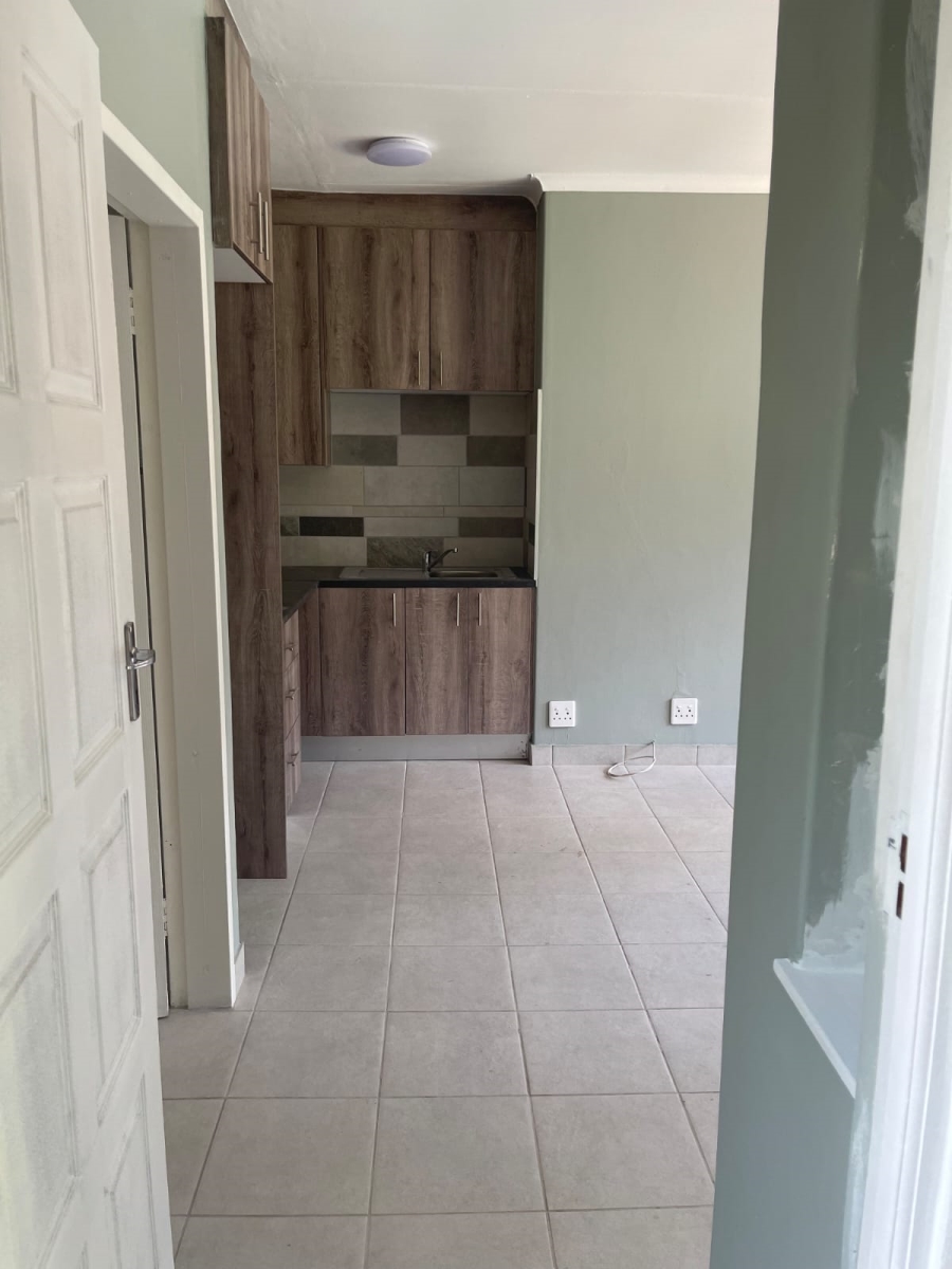 9 Bedroom Property for Sale in Linden Gauteng