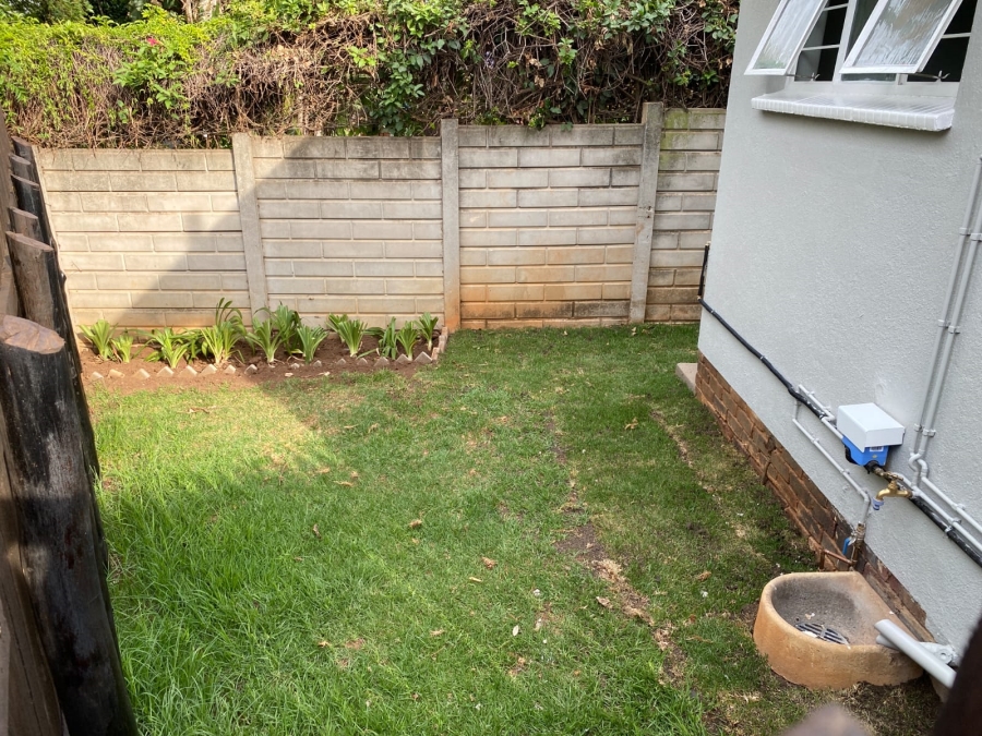 9 Bedroom Property for Sale in Linden Gauteng