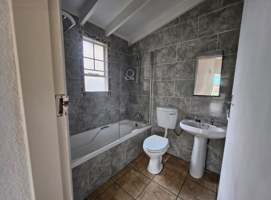 2 Bedroom Property for Sale in Meyersdal Gauteng